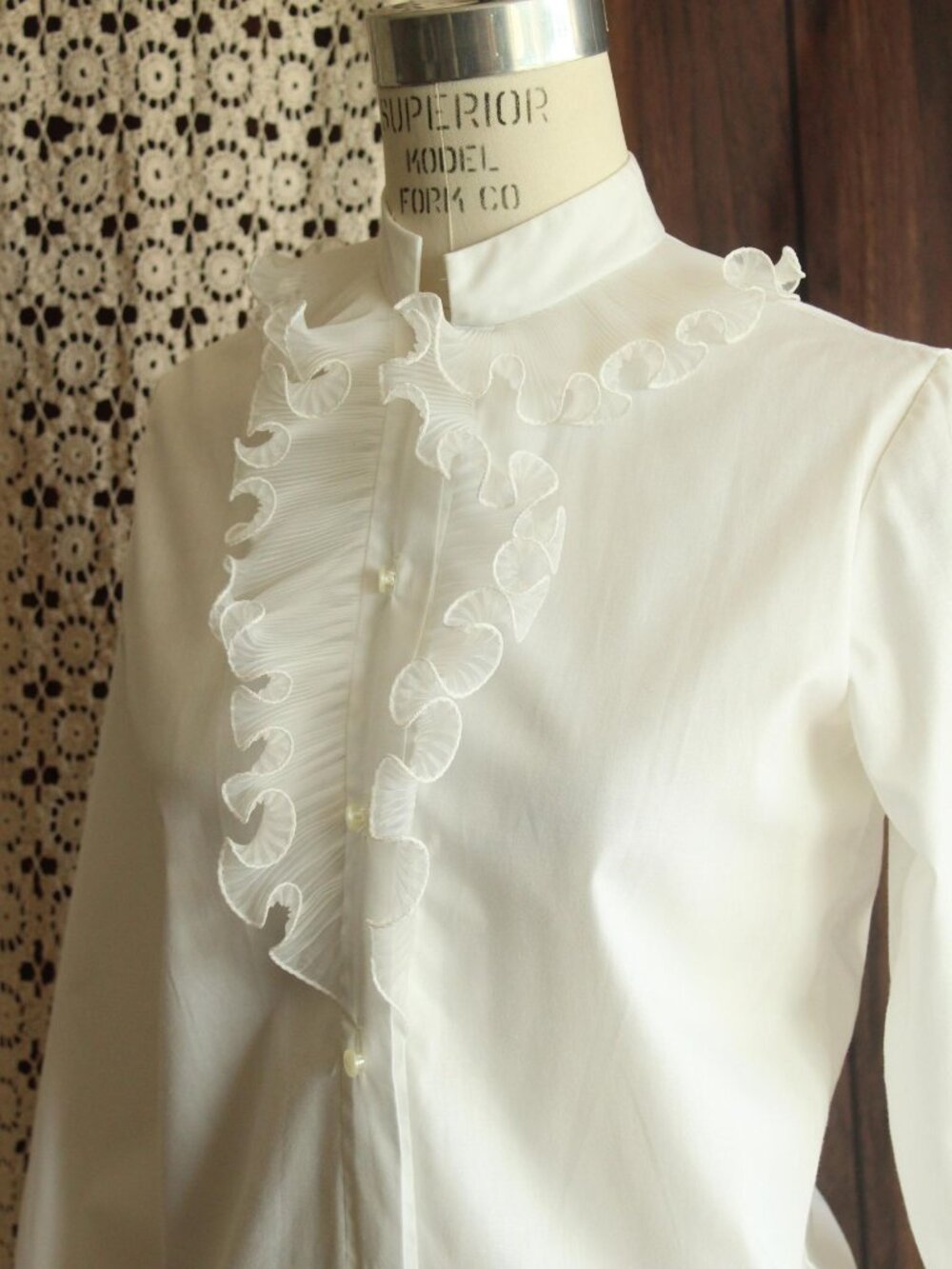 Vintage 1960s Blouse, White Top with Ruffle and Nehru Collar,  New Edwardian - Picture 9 of 12